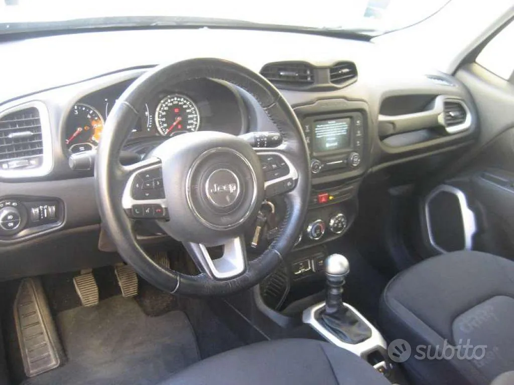 Jeep Renegade 2017 photo 2
