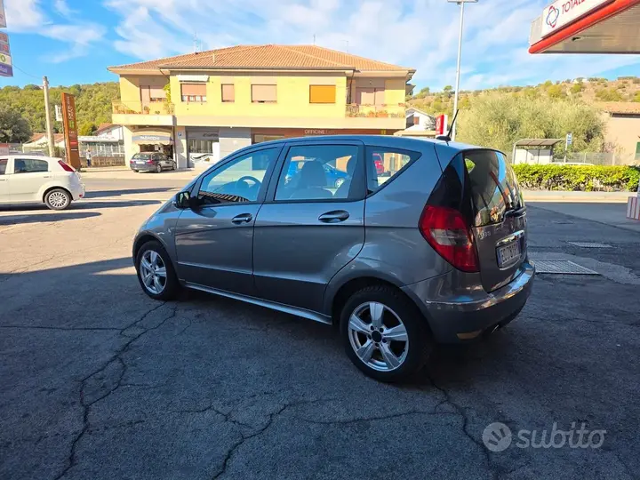 Mercedes-Benz A-Class 2010 photo 5