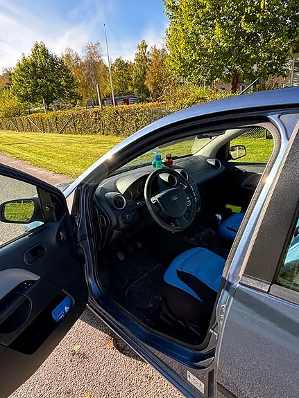 Ford Fiesta 2005 photo 5