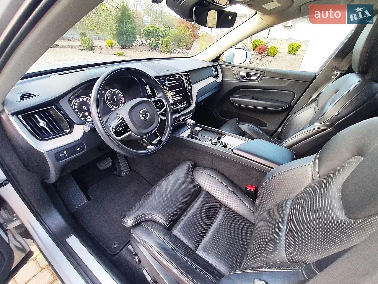 Volvo Xc60 2021 photo 2