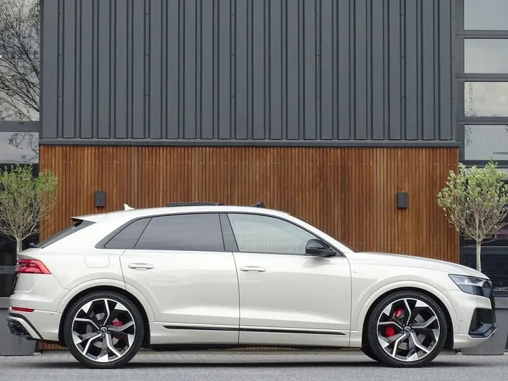 Audi Q8 2021 photo 3