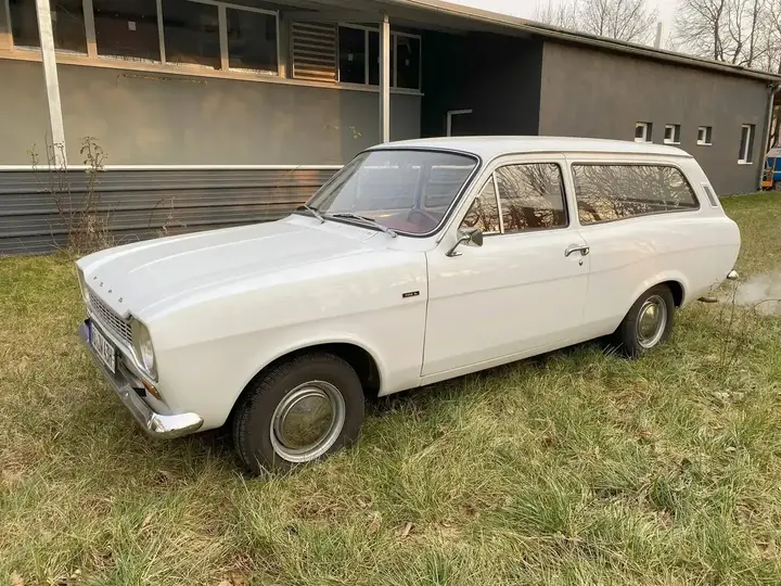 Ford Escort 1973 photo 2