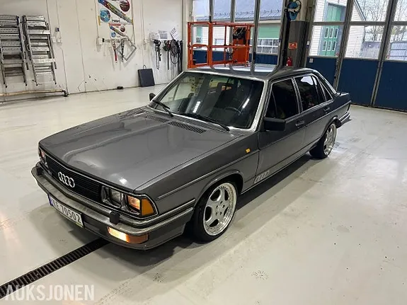 Audi 200 1981 photo 2