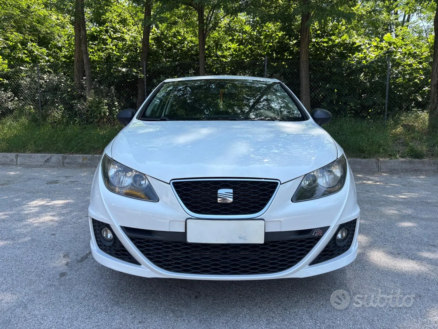 Seat Ibiza 2012 photo 2