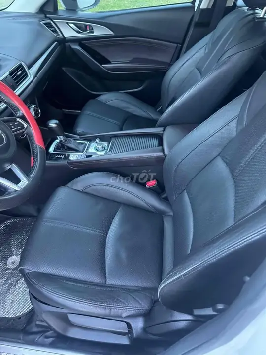 Mazda 3 2018 photo 4