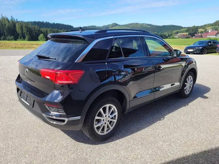 Volkswagen T-Roc 2022 photo 3