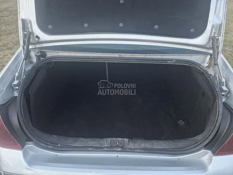 Peugeot 407 2004 photo 5