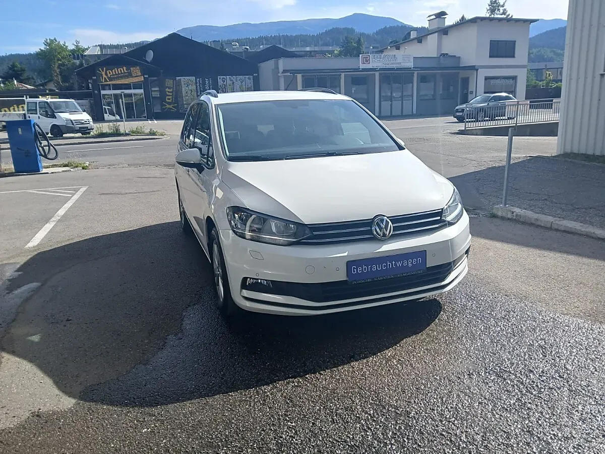 Volkswagen Touran 2020 photo 2