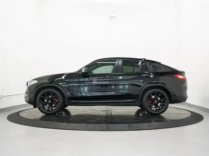BMW X4 2025 photo 2