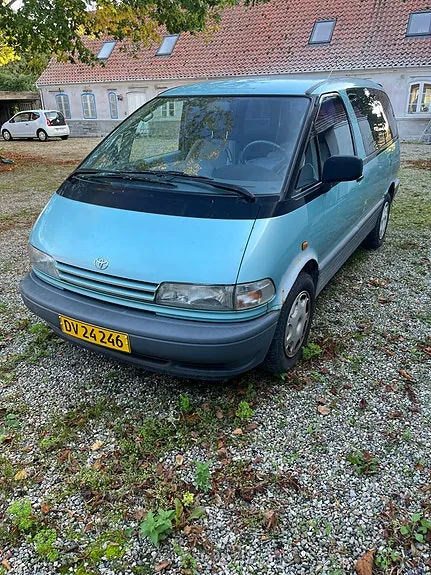 Toyota Previa 1997 photo 3