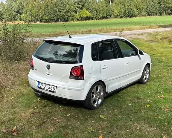 Volkswagen Polo 2009 photo 4