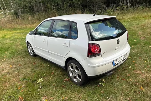 Volkswagen Polo 2009 photo 2