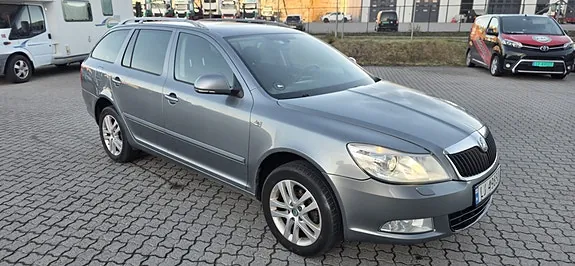Skoda Octavia 2013 photo 2