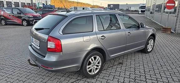 Skoda Octavia 2013 photo 3