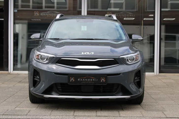 Kia Stonic 2021 photo 2