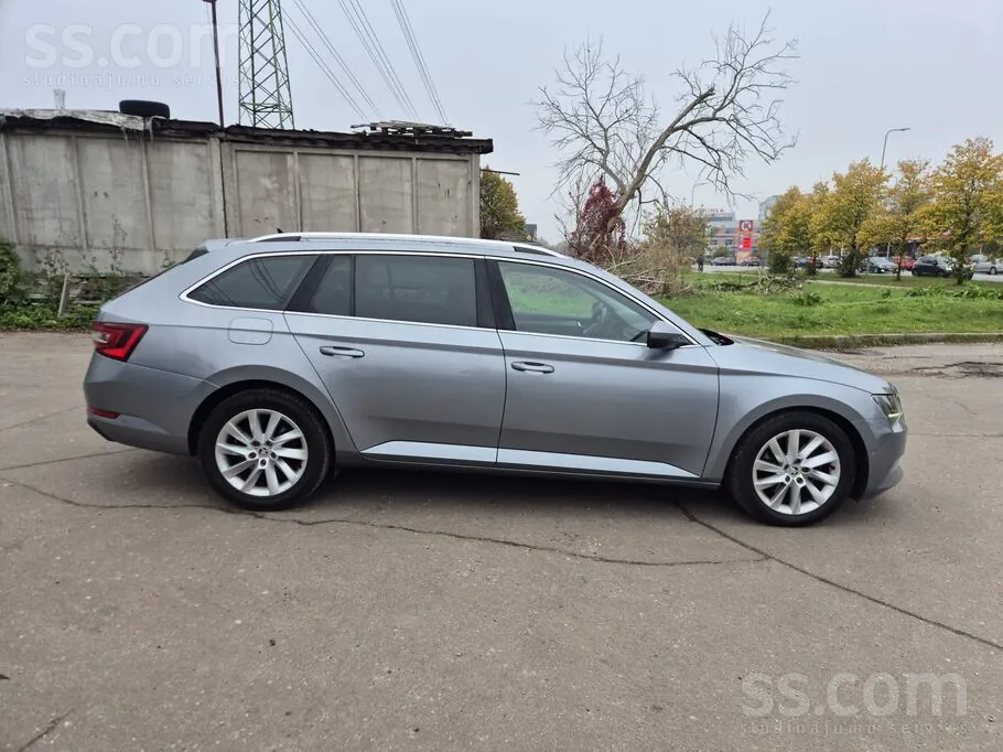 Skoda Superb 2016 photo 5