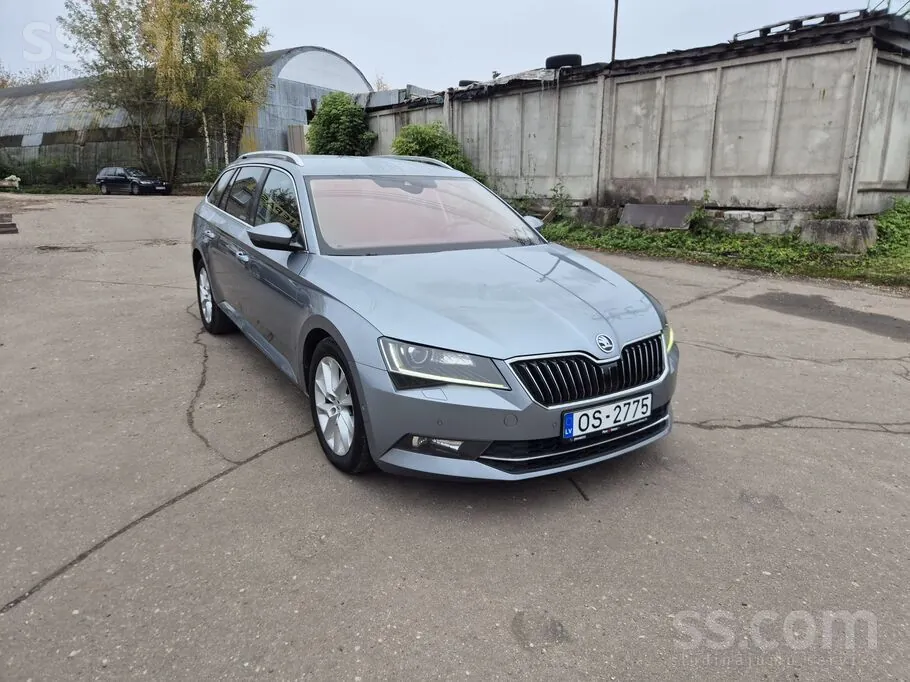 Skoda Superb 2016 photo 2