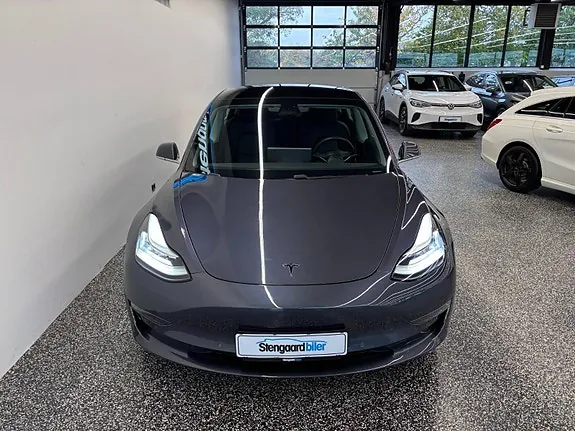Tesla Model 3 2020 photo 3