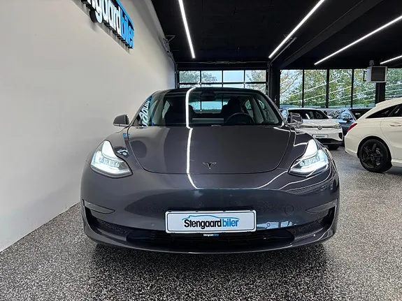 Tesla Model 3 2020 photo 2