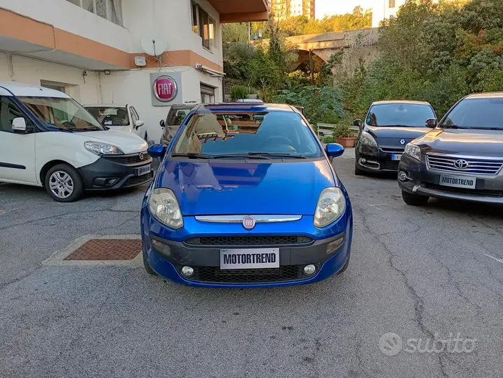 Fiat Punto Evo 2011 photo 2
