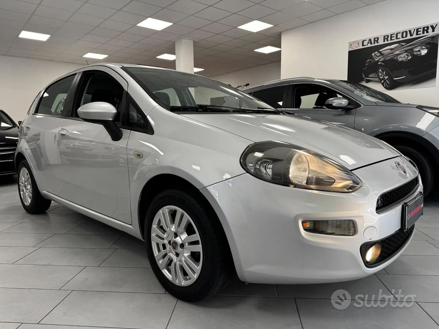 Fiat Punto 2013 photo 2