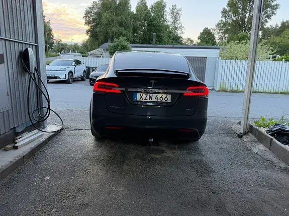 Tesla Model X 2018 photo 4