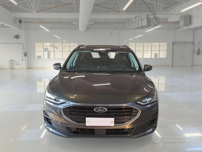 Ford Focus 2023 photo 2