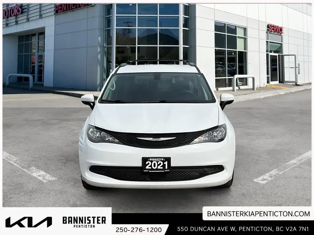 Chrysler Grand Caravan 2021 photo 2