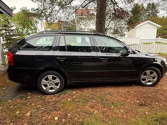 Skoda Octavia 2009 photo 4