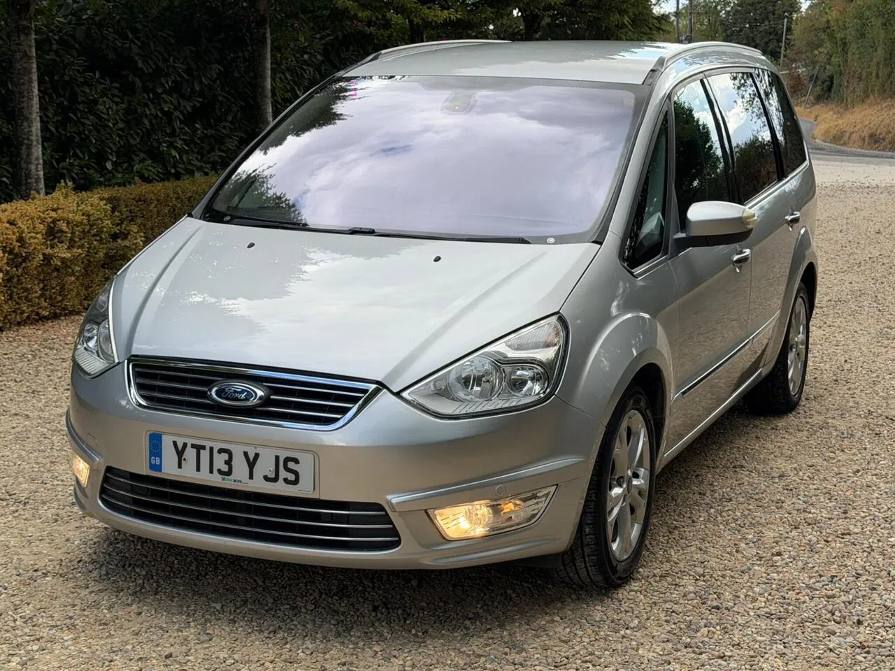 Ford Galaxy 2013 photo 3