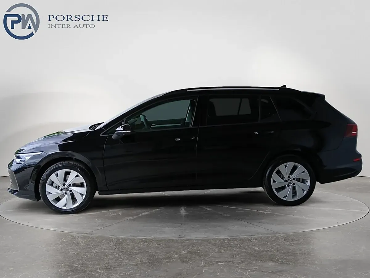 Volkswagen Golf 2026 photo 2