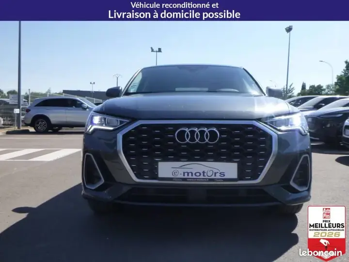 Audi Q3 2021 photo 2