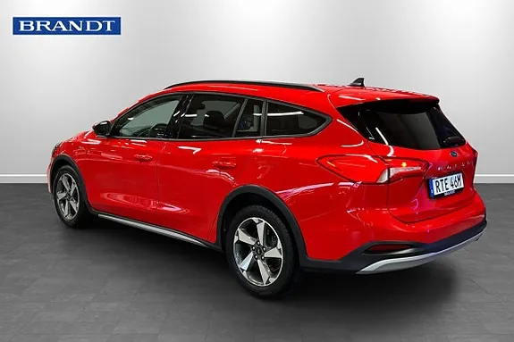 Ford Focus 2022 photo 2