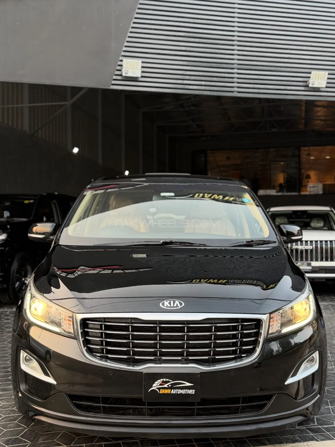 Kia Carnival