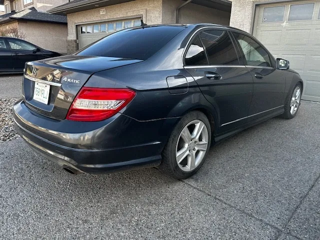 Mercedes-Benz C300 2010 photo 3
