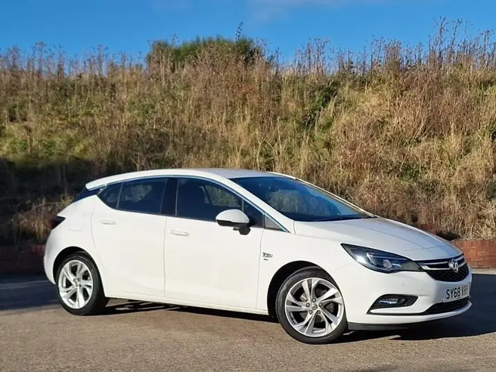 Vauxhall Astra 2018 photo 5