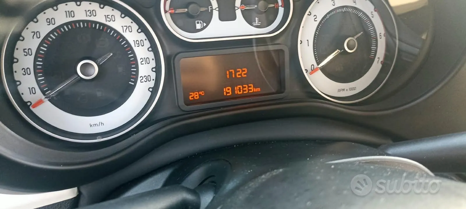 Fiat 500L 2016 photo 4