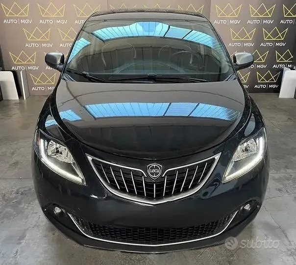Lancia Ypsilon 2022 photo 2