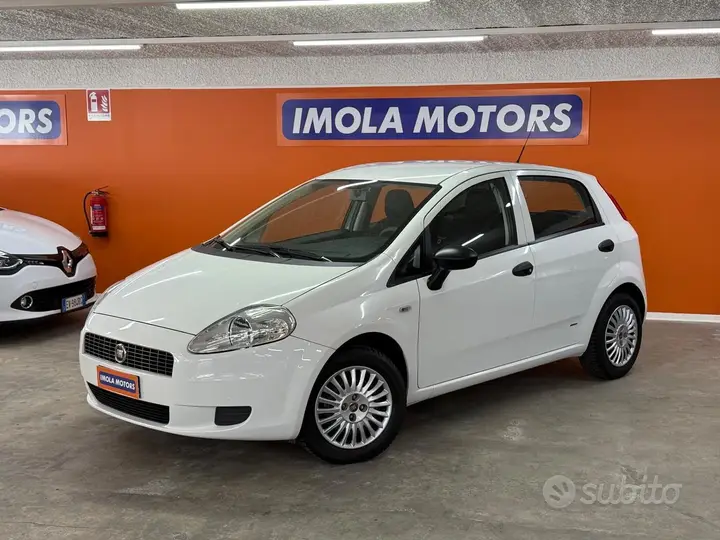 Fiat Grande Punto 2007 photo 2