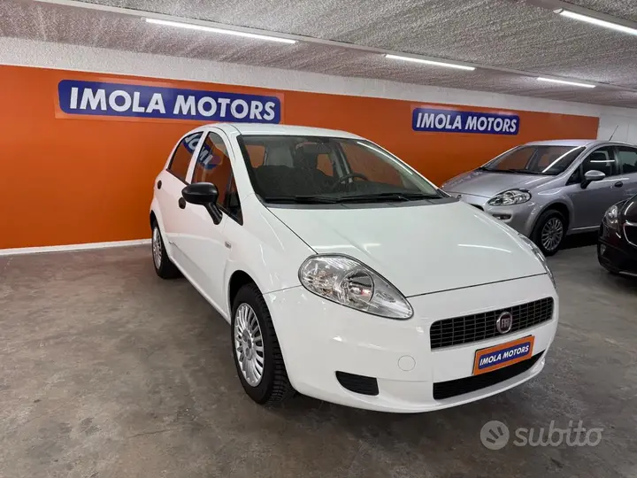 Fiat Grande Punto 2007 photo 4