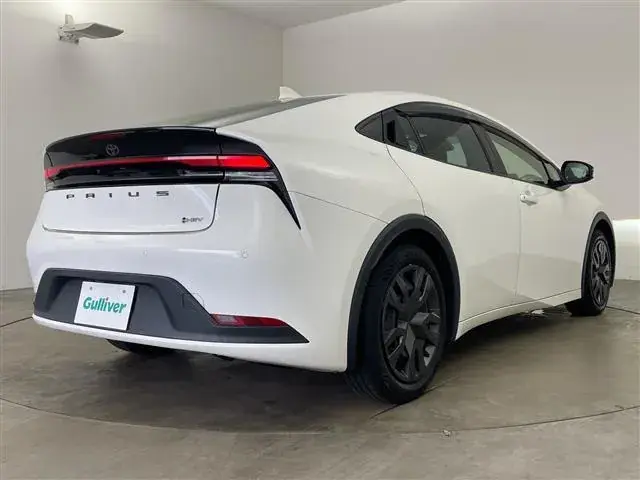 Toyota Prius 2023 photo 3