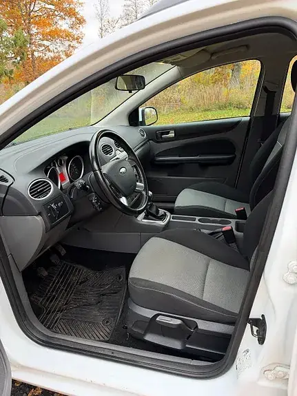 Ford Focus 2011 photo 4