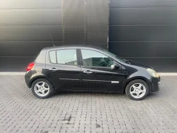 Renault Clio 2009 photo 2