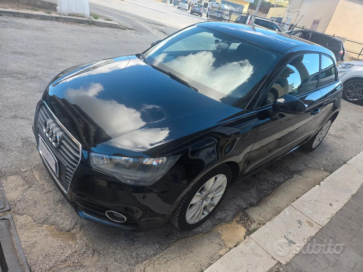 Audi A1 2011 photo 2