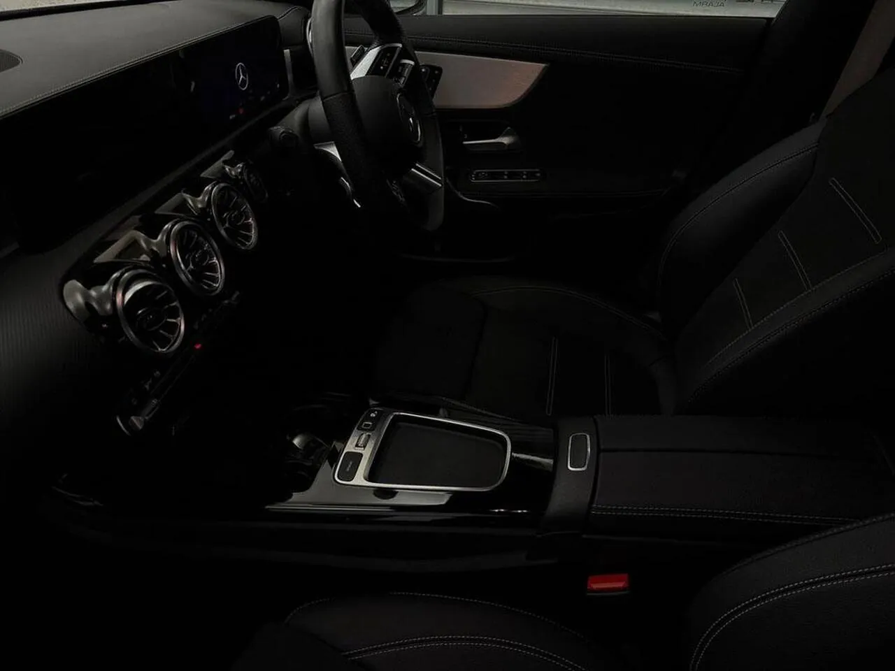 Mercedes-Benz Cla 2025 photo 3