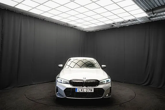 BMW 330E 2023 photo 3