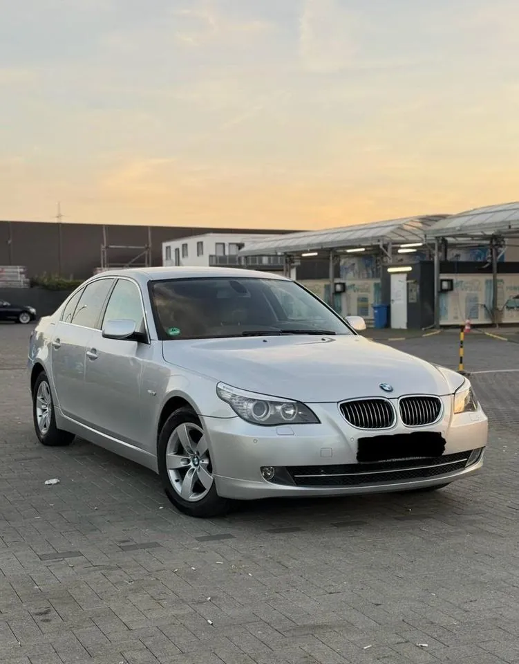 BMW 525I