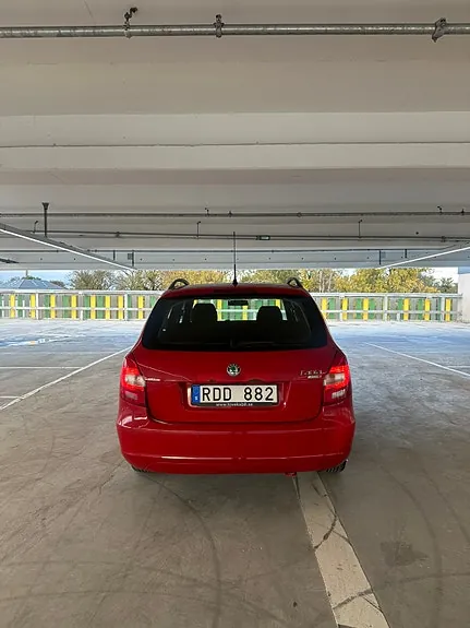 Skoda Fabia 2011 photo 3