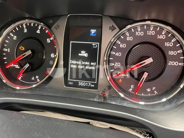Toyota Hilux 2025 photo 4