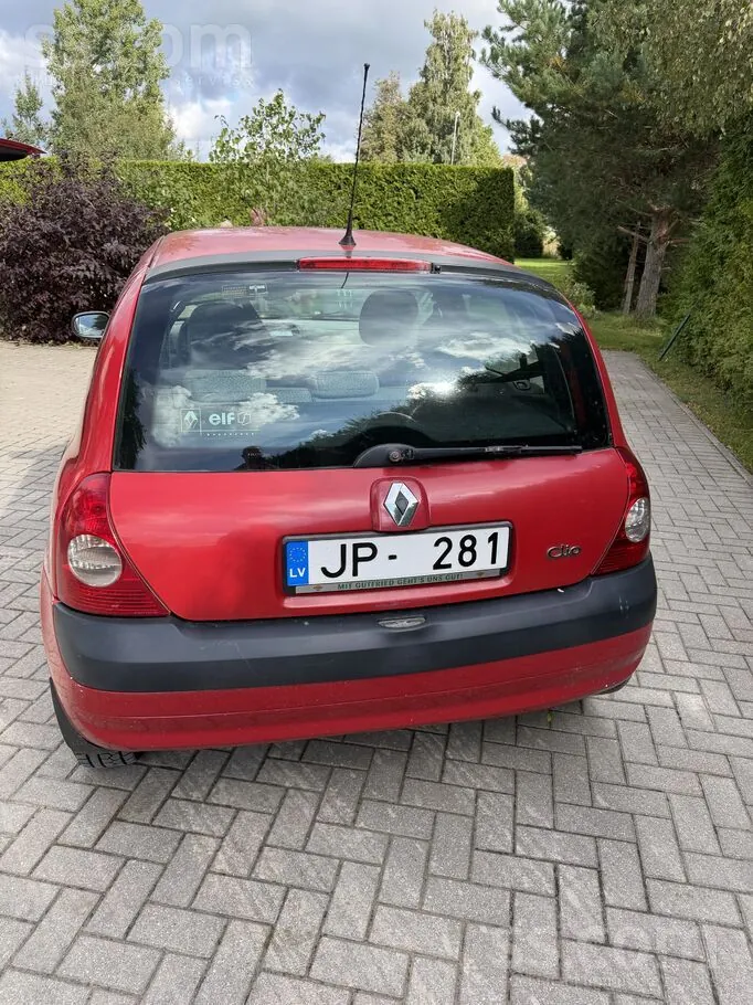 Renault Clio 2006 photo 2